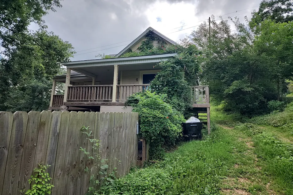517 3rd St Anderson, MO 64831, McDonald County
