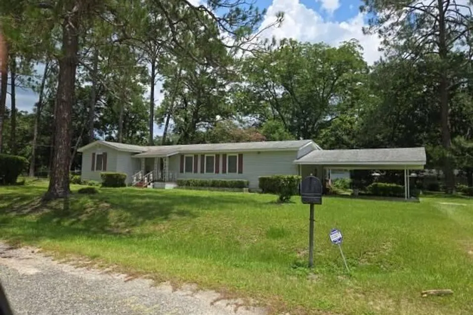 2008 Fairway Dr Waycross, GA 31501, Ware County