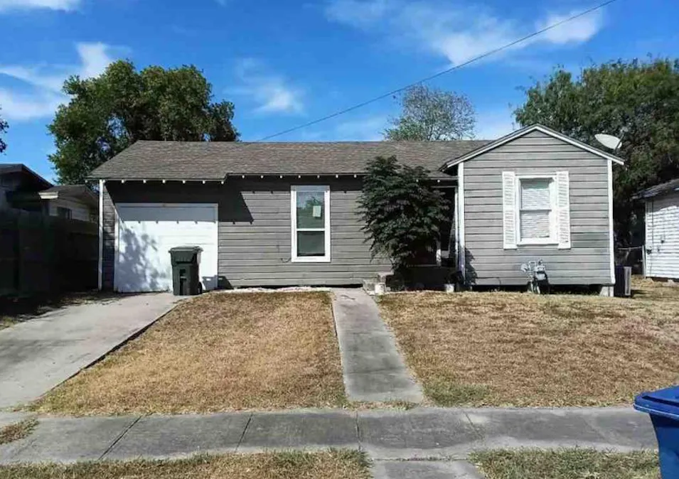 4701 Easter Dr Corpus Christi, TX 78415, Nueces County