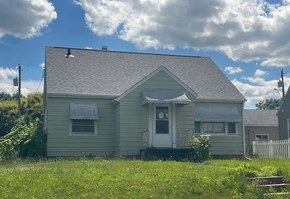 2046 Hickory Grove Road Davenport, IA 52804, Scott County