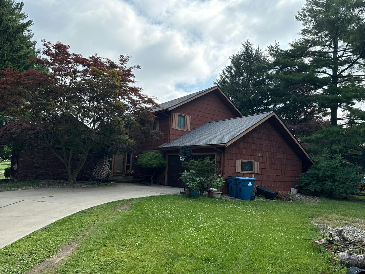 Lakeside Dr, Battle Creek, MI 49015