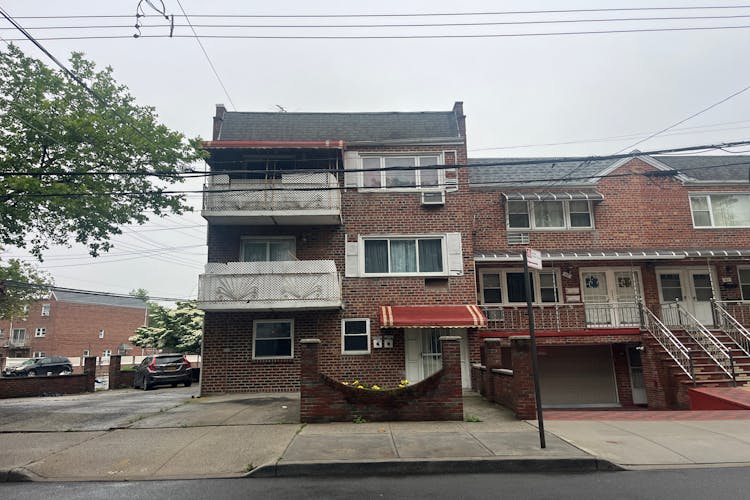 64 Paerdegat 3rd Street Brooklyn, NY 11236, Kings County