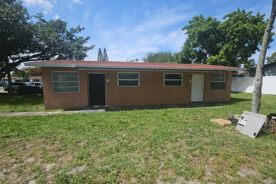 218 NW 8th Ave Dania Beach, FL 33004, Broward County