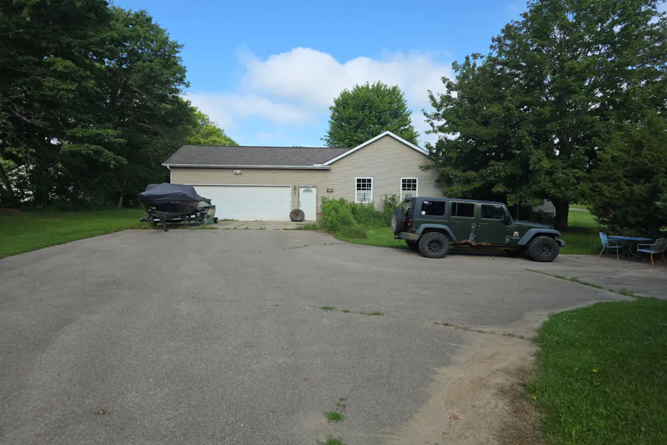 243 N Hurd Rd Ortonville, MI 48462-9720, Oakland County