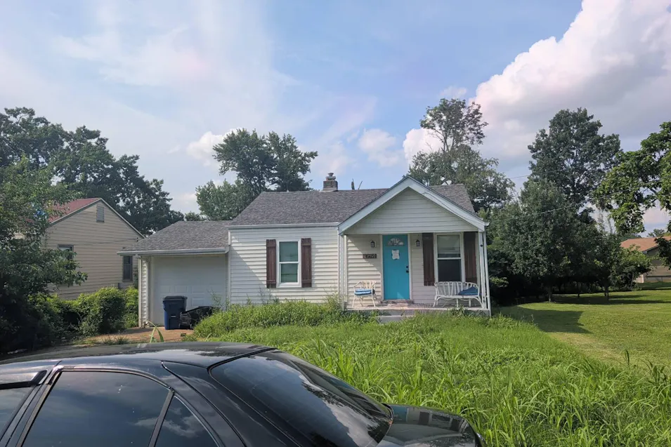 10591 Clarendon Ave Saint Louis, MO 63114, St. Louis County