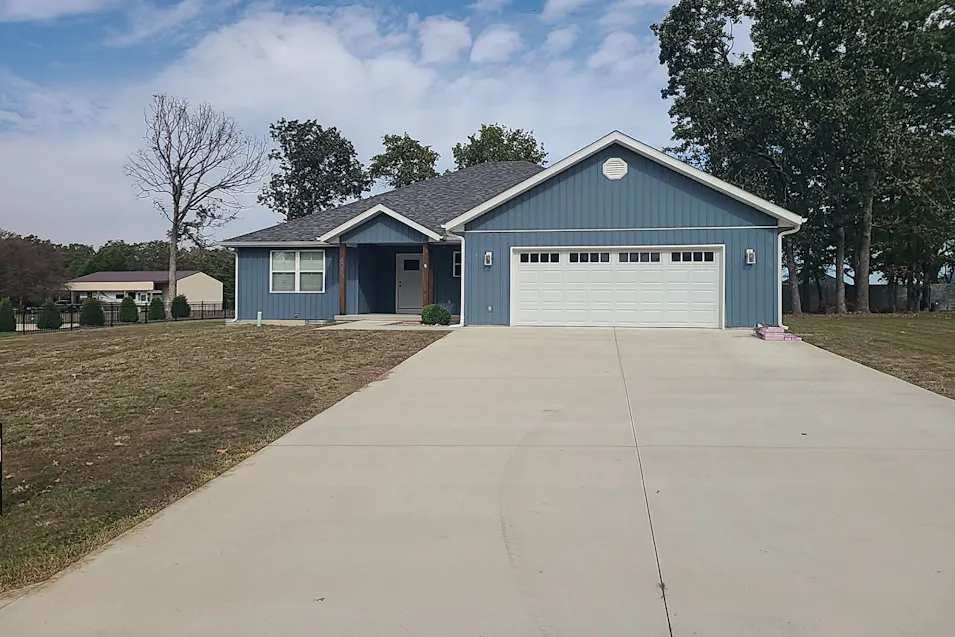 409 Cobb Dr Lebanon, MO 65536, Laclede County