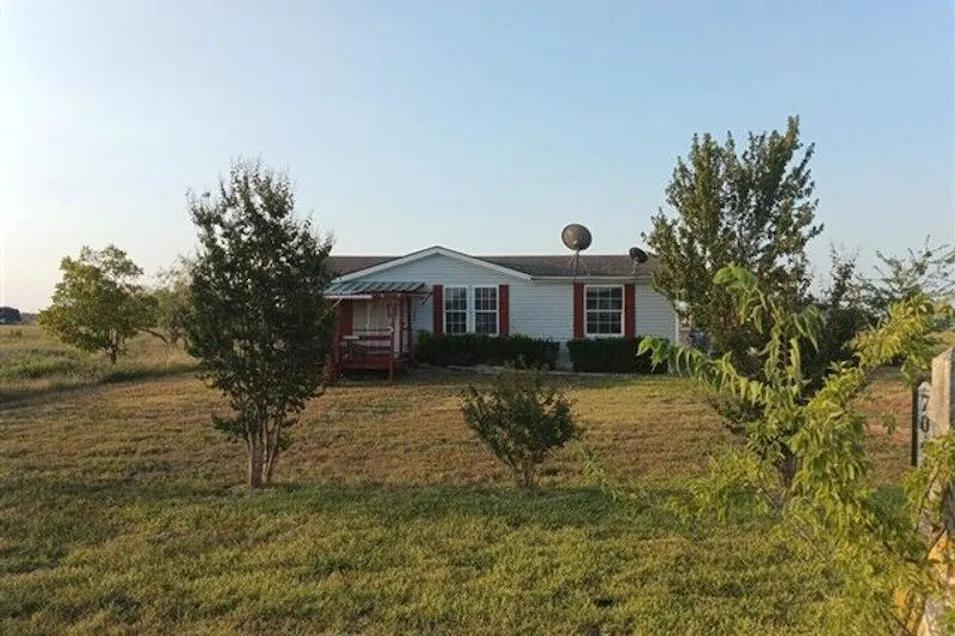 7044 Deer Run Kemp, TX 75143, Kaufman County