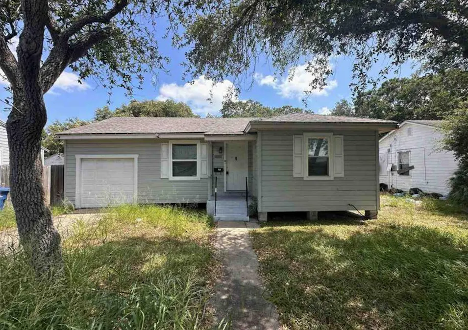 3934 Redwood St Corpus Christi, TX 78411, Nueces County