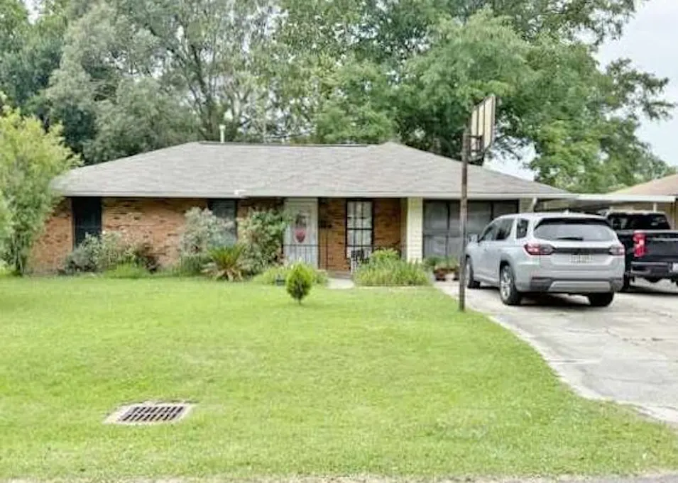 1027 Bruce Dr Denham Springs, LA 70726, Livingston County