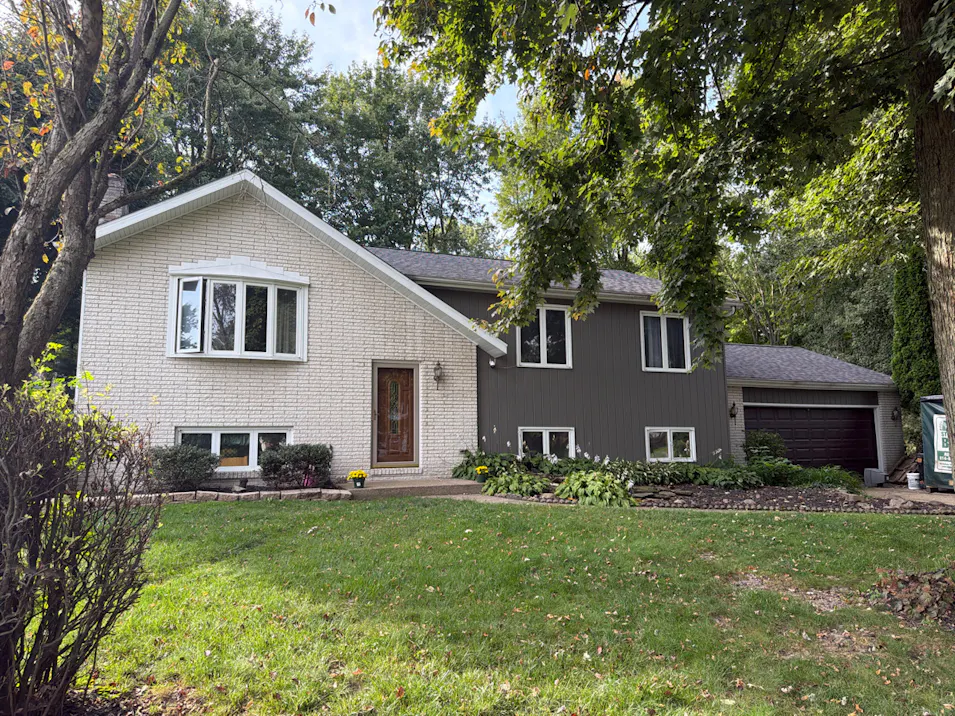 4337 W 28th St Erie, PA 16506, Erie County