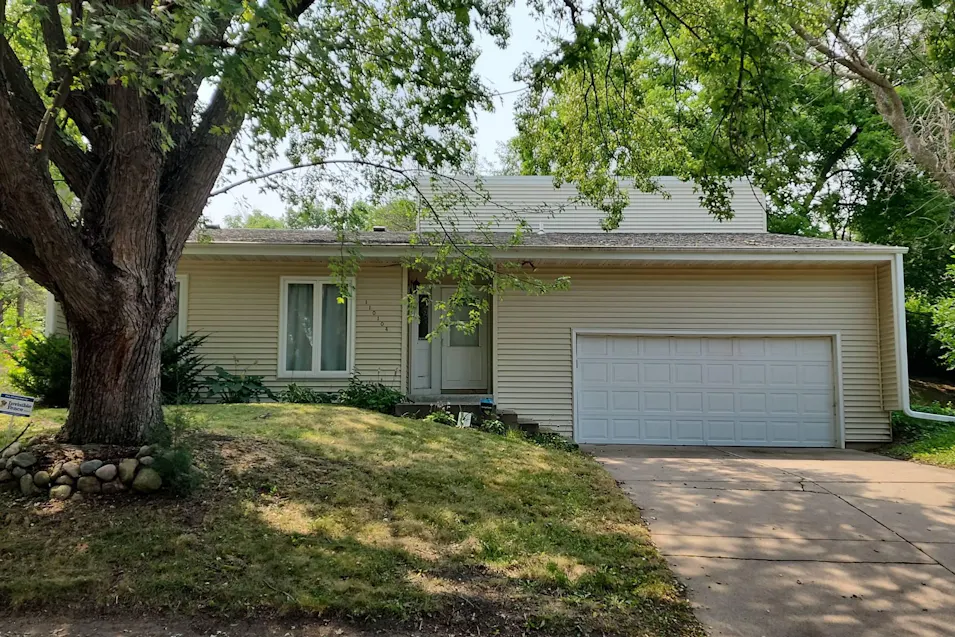 110104 Friendship Ln N Chaska, MN 55318, Carver County