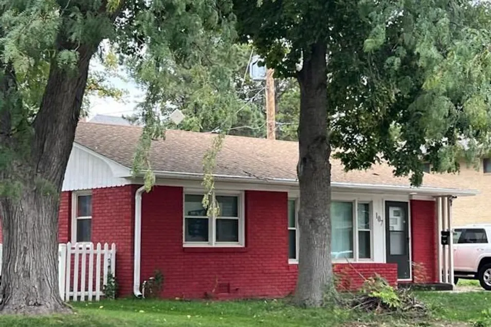 107 W. 10th Street Lexington, NE 68850, Dawson County