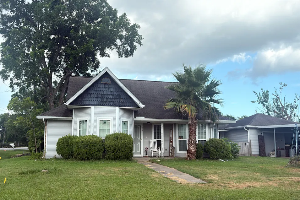 1978 Coupland Dr La Porte, TX 77571, Harris County