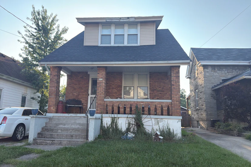 3883 Taft Avenue