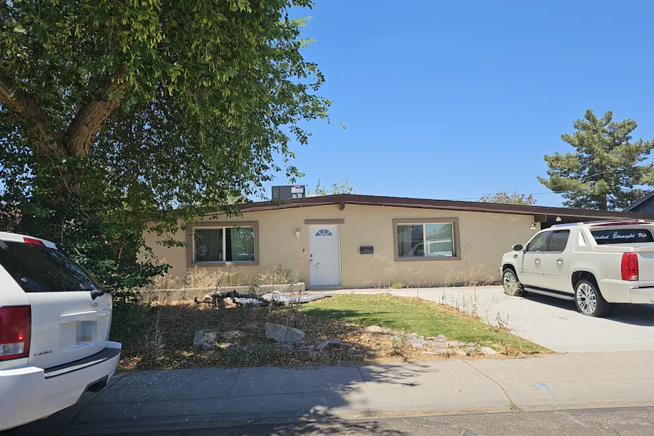 2214 W Paradise Dr Phoenix, AZ 85029, Maricopa County