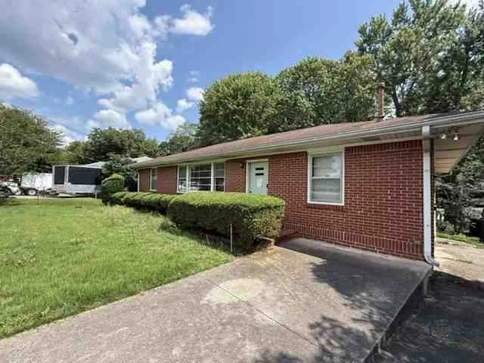 135 5th Ave Jonesboro, GA 30236, Clayton County
