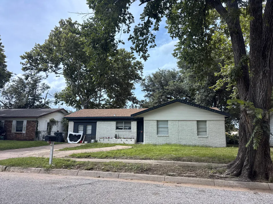 407 E Lilly Ln Arlington, TX 76010, Tarrant County