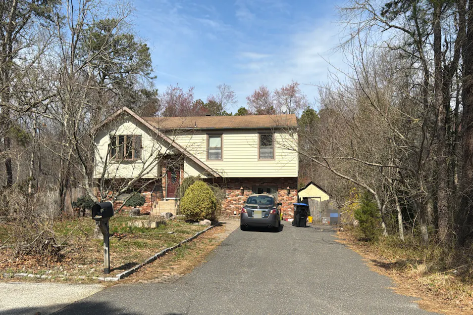 800 Judith Ln Atco, NJ 08004, Camden County