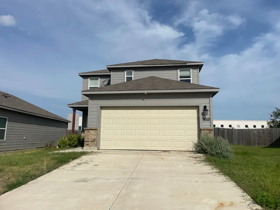 3010 Neptunes Sea Converse, TX 78109, Bexar County