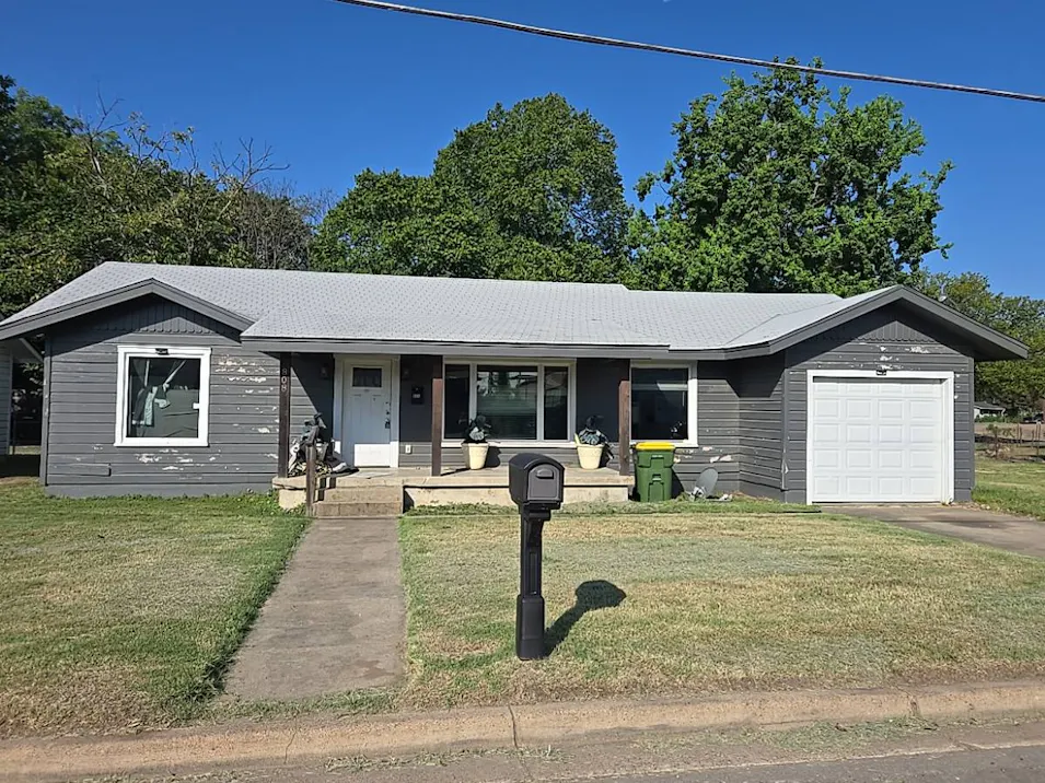 808 Maxfield St Waco, TX 76705, McLennan County