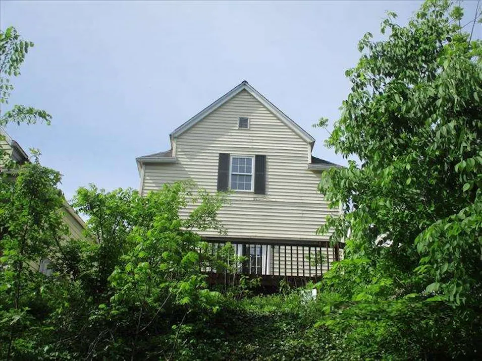 931 Border Ave Ellwood City, PA 16117, Lawrence County