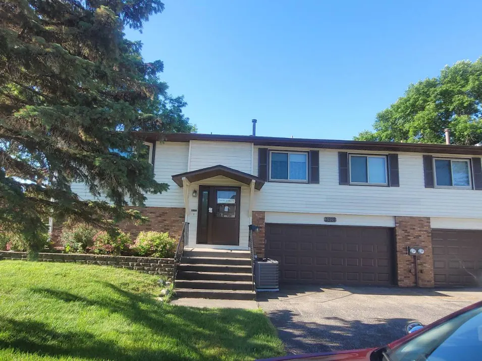 3922 Gershwin Ave N Saint Paul, MN 55128, Washington County