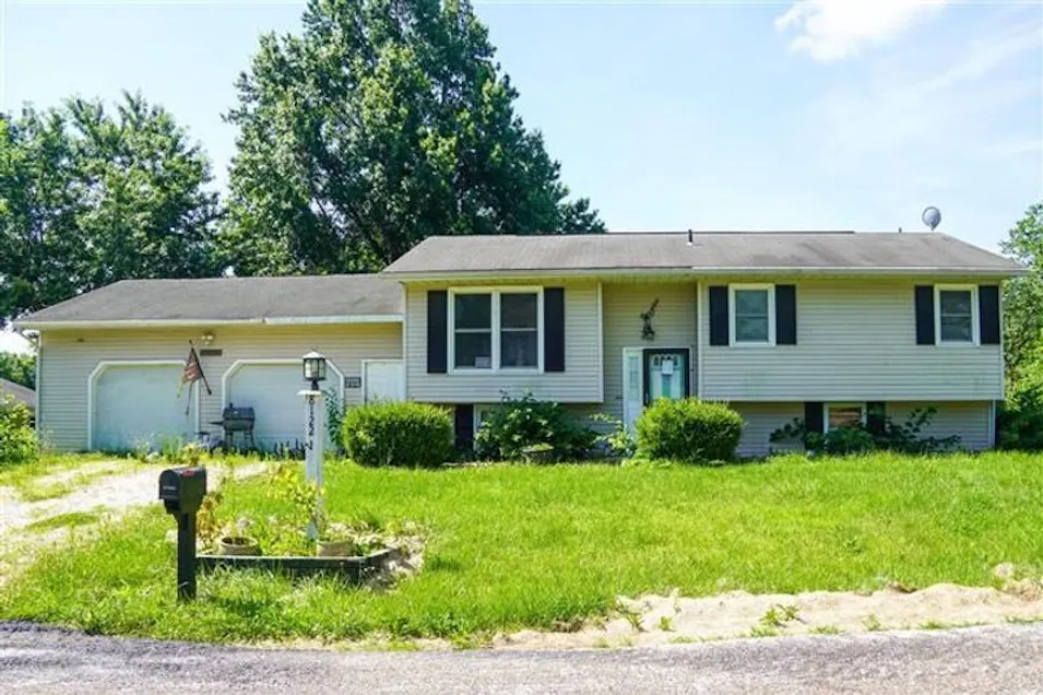 8122 Dawn Road Fowler, IL 62338, Adams County