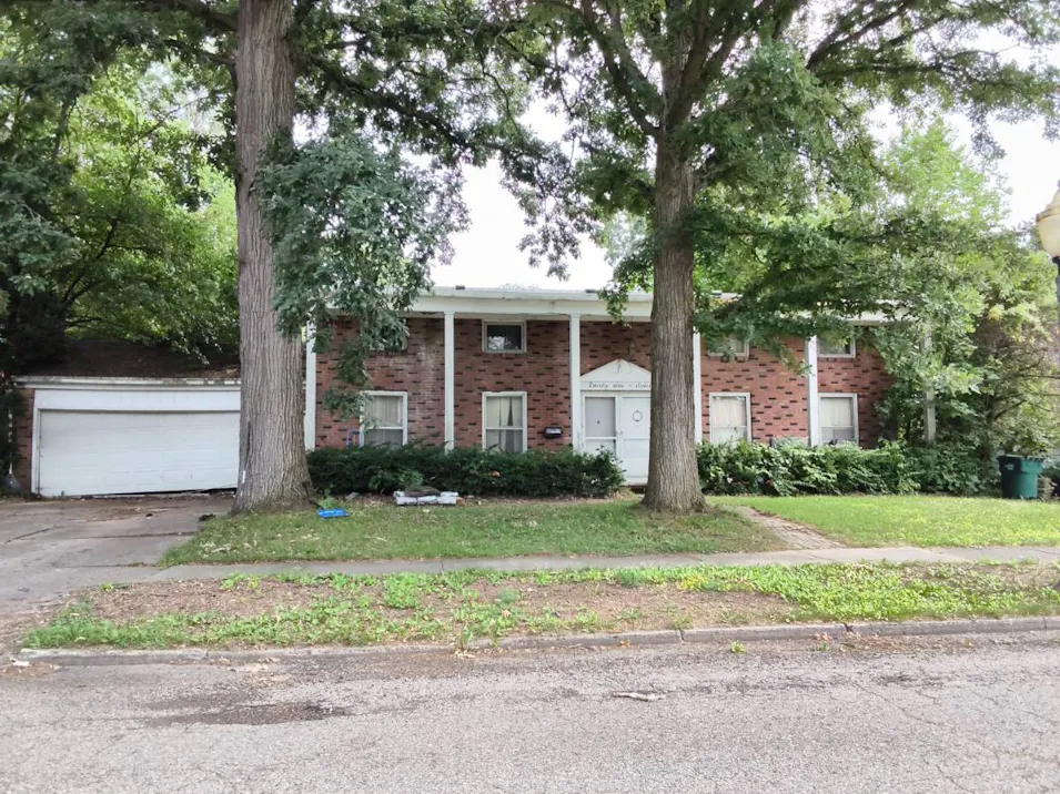 2911 Cooley Dr Lansing, MI 48911, Ingham County