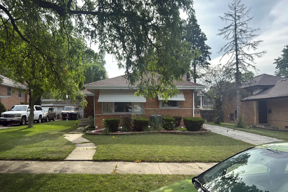 16409 Greenwood Avenue South Holland, IL 60473, Cook County