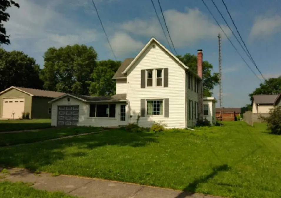 320 N Pearl St Forrest, IL 61741, Livingston County
