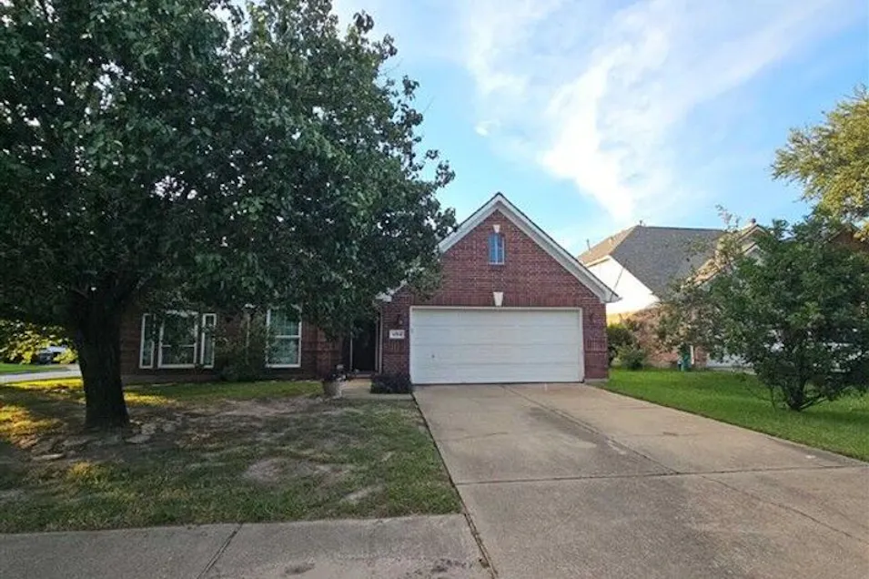 8014 Aspen Court Baytown, TX 77523, Chambers County