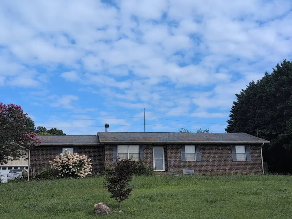 1194 Rawhide Trl Lenoir City, TN 37772, Loudon County