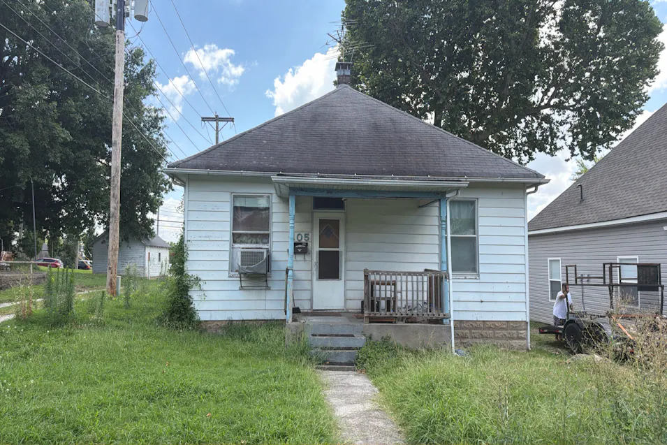 105 E Bond St Monett, MO 65708, Barry County
