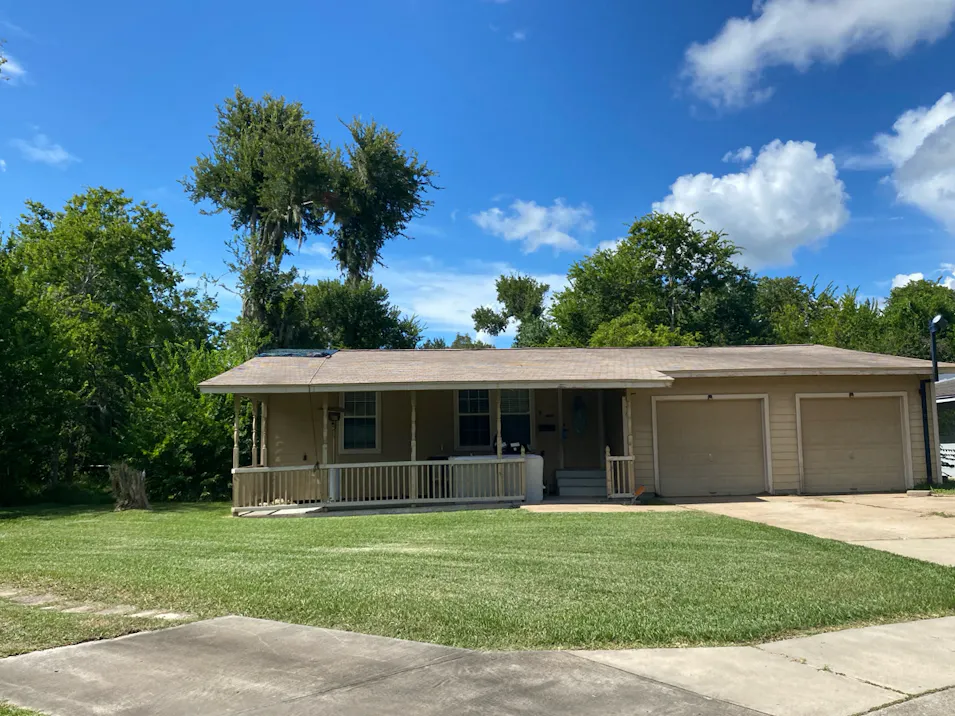 56 Vinca Ct Lake Jackson, TX 77566, Brazoria County