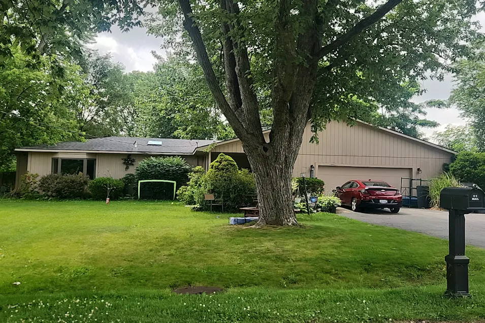 1390 Cambria Dr Troy, MI 48085, Oakland County
