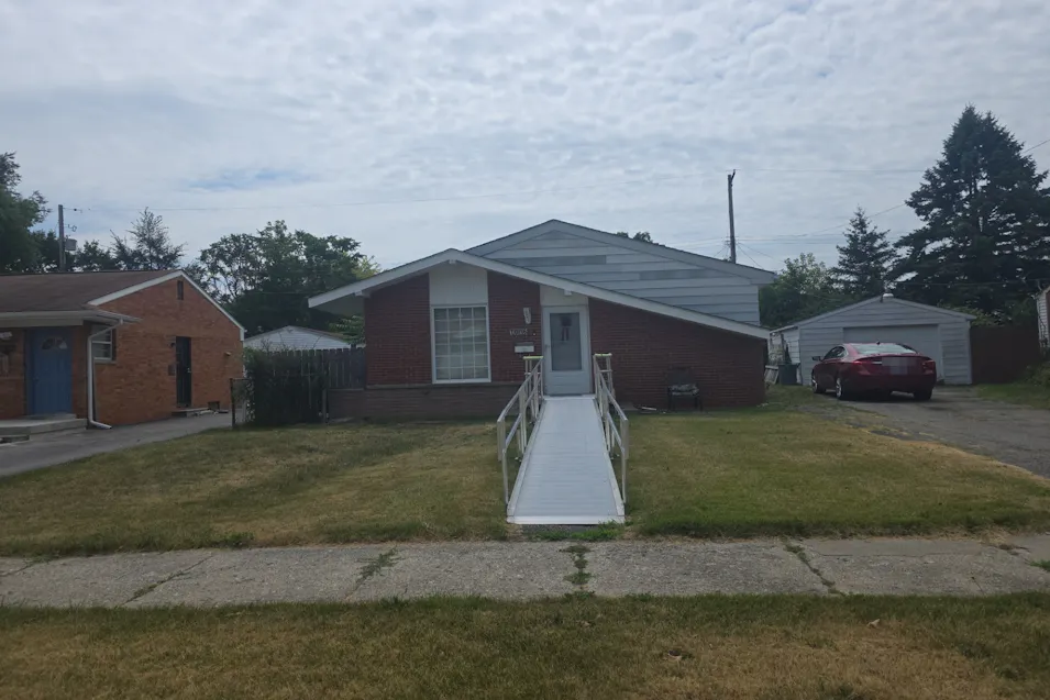 1006 Lochhead Ave Flint, MI 48507, Genesee County
