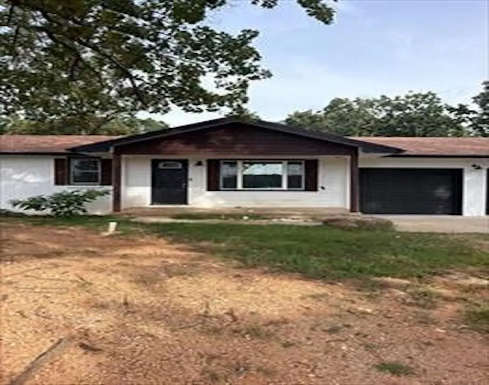 24870 Highway Mm Lebanon, MO 65536, Laclede County