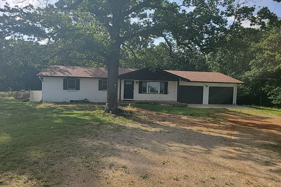 24870 Highway Mm Lebanon, MO 65536, Laclede County