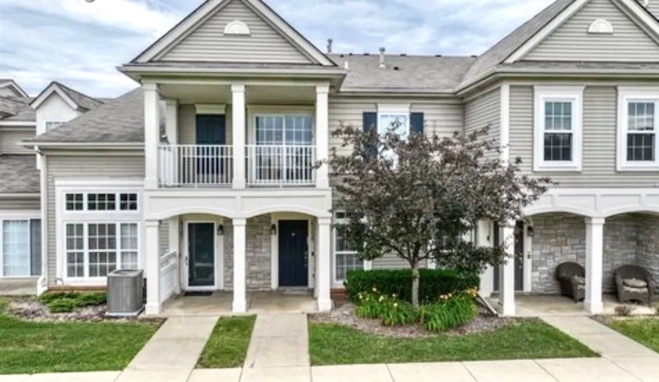 4109 Addington Dr Commerce Township, MI 48390, Oakland County