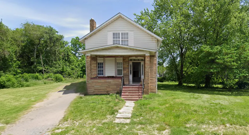 3325 Bond Ave East Saint Louis, IL 62207, Saint Clair County
