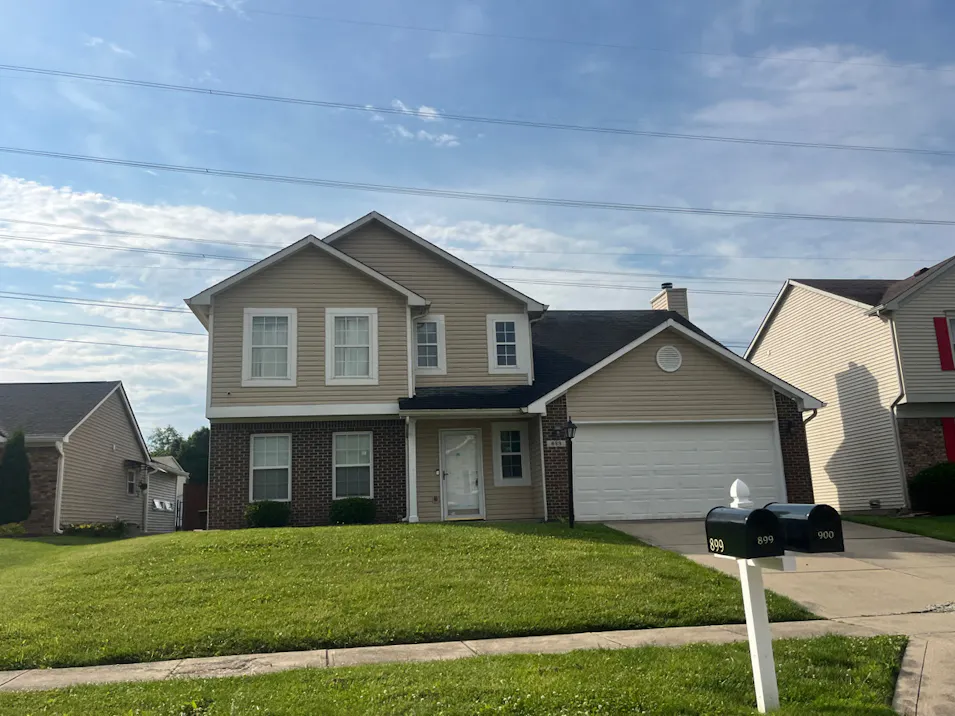 899 Lionshead Ln Greenwood, IN 46143, Johnson County