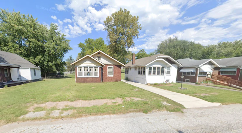 1511 College Ave