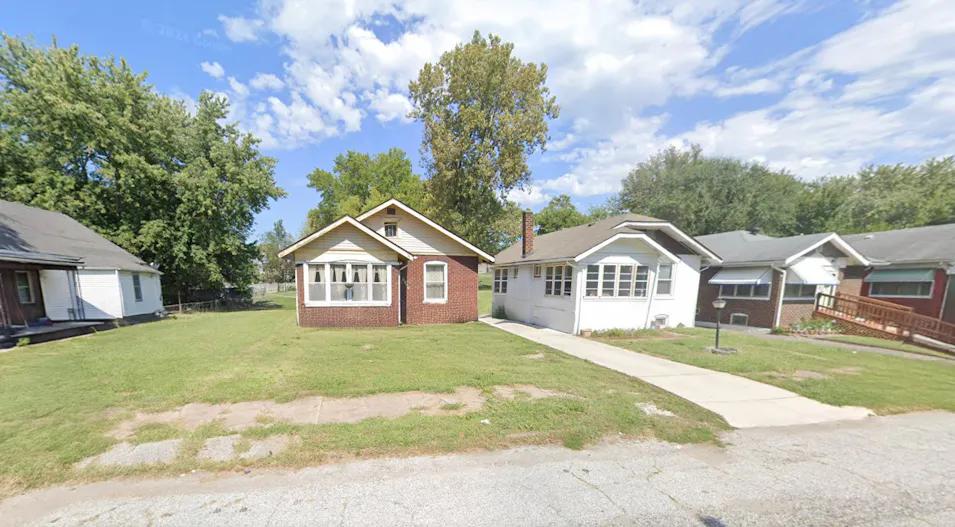 1511 College Ave East Saint Louis, IL 62205, Saint Clair County