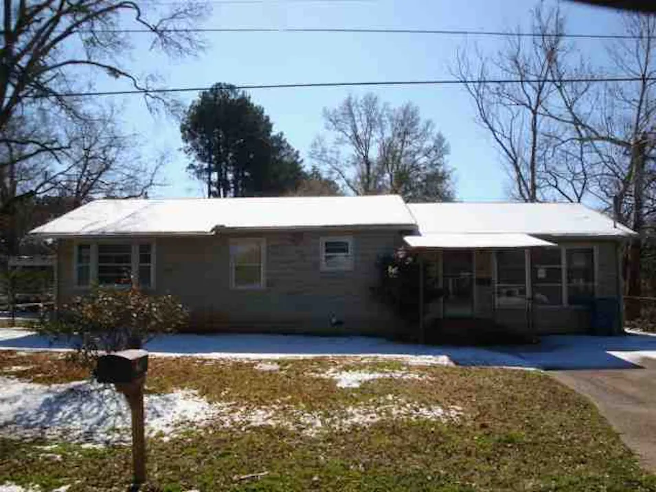 908 W Paschal St Troup, TX 75789, Cherokee County