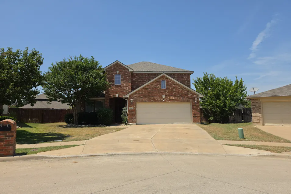 560 Winbridge Ln Fort Worth, TX 76052, Tarrant County