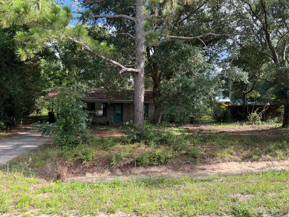 2008 Juniper Lake Rd Defuniak Springs, FL 32433, Walton County