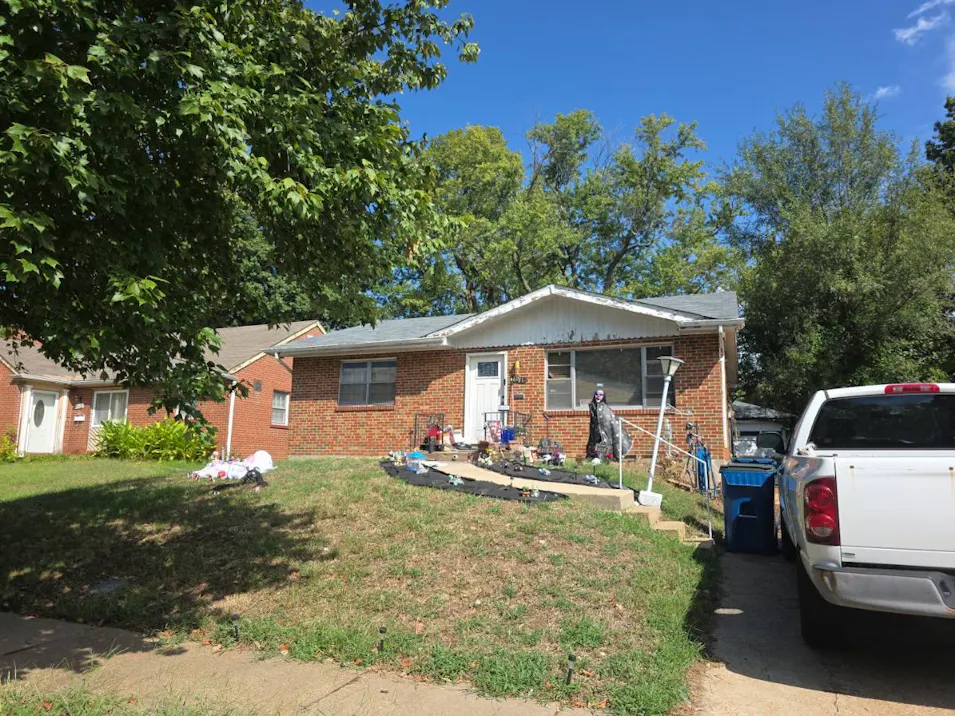 6911 Hunter Avenue Saint Louis, MO 63121, St. Louis County