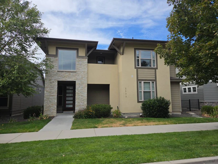 2577 S Trailwood Way