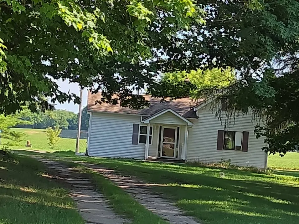 2152 E Ohmer Rd Mayville, MI 48744, Tuscola County