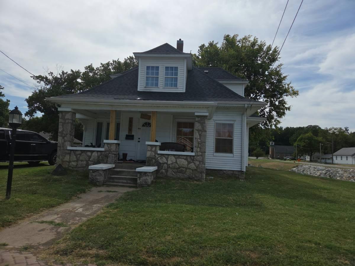 High St, Rocky Comfort, MO 64861
